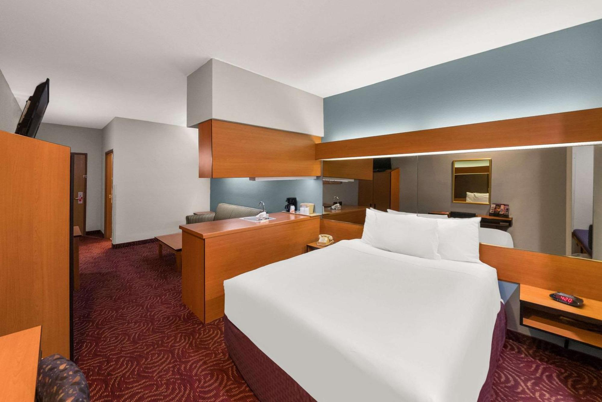 Econo Lodge Inn & Suites Mesquite - Dallas East Exterior foto